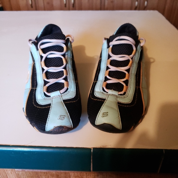 Pair of leather Blue and Black Skechers sz 9.5 Women's - Picture 1 of 4